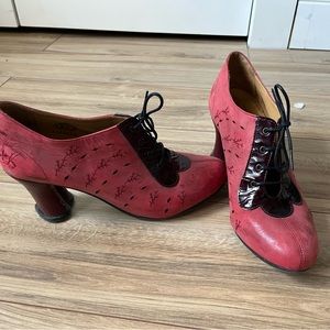 John Fluevog Fascination lace up leather heel